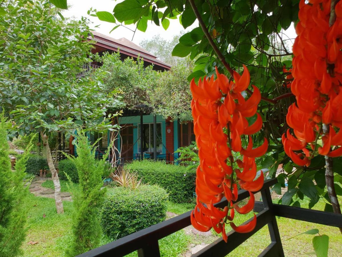 Baan Suan Hill Resort Ban Tha Khun Ngoại thất bức ảnh